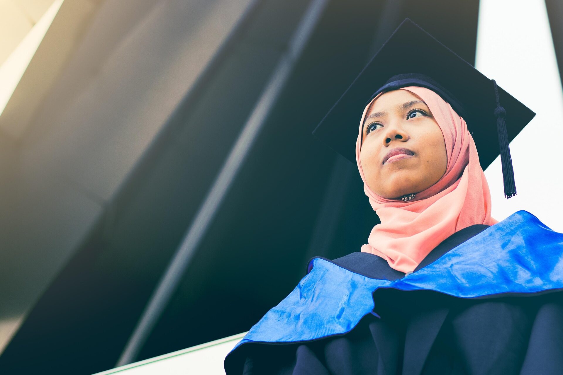 graduation-2433485_1920